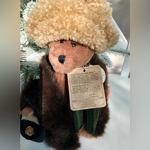 Gen-yoo-wine BOYDS Bears “Aunt Bessie Skidoo” - Picture 2 of 7